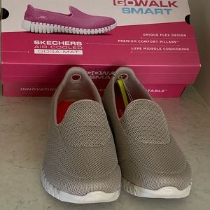 Skechers GO WALK.